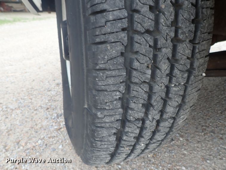 image for item DE5569 1996 Chevrolet C3500 Crew Cab pickup truck