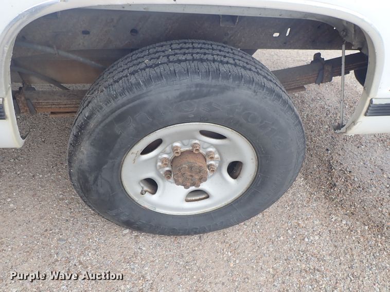 image for item DE5569 1996 Chevrolet C3500 Crew Cab pickup truck