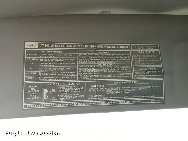 image for item DE5575 1994 Ford CF7000 box truck