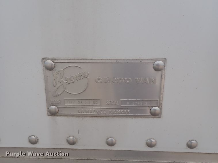 image for item DE5575 1994 Ford CF7000 box truck