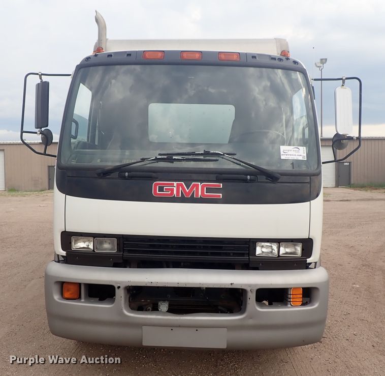 image for item DE5576 1999 GMC T6500 box truck