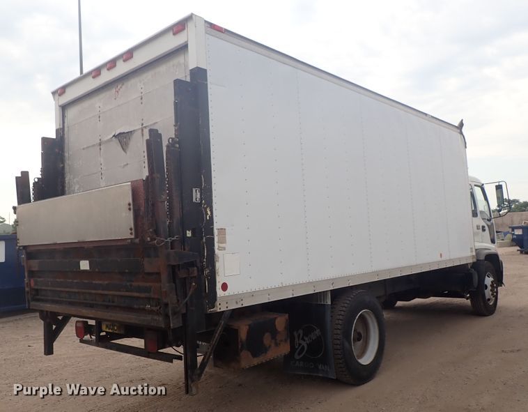 image for item DE5576 1999 GMC T6500 box truck