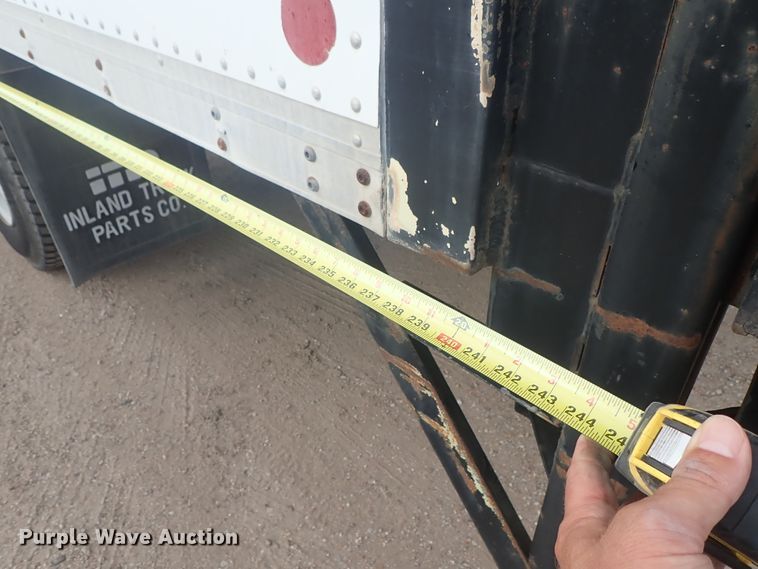 image for item DE5576 1999 GMC T6500 box truck