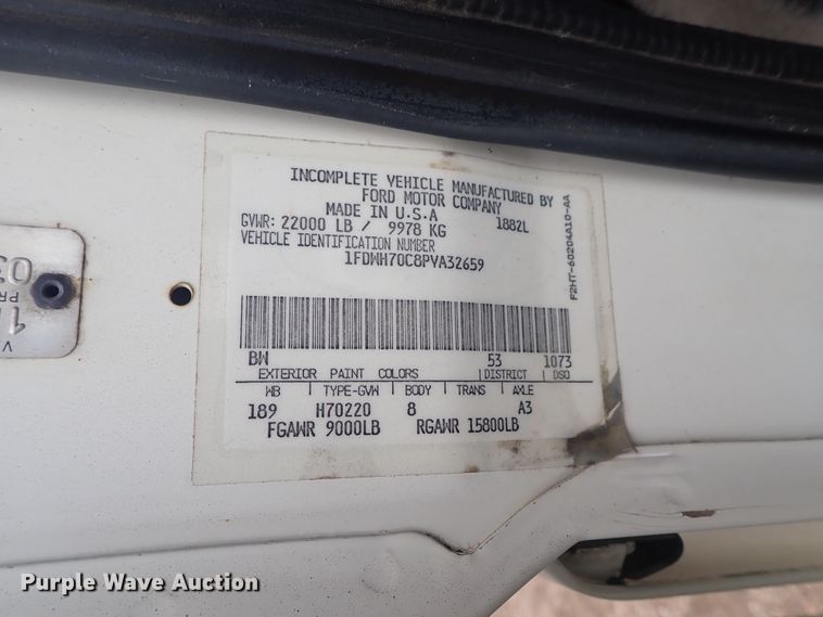 image for item DE5578 1993 Ford CF7000 box truck