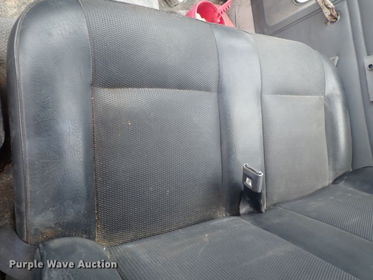 image for item DE5578 1993 Ford CF7000 box truck