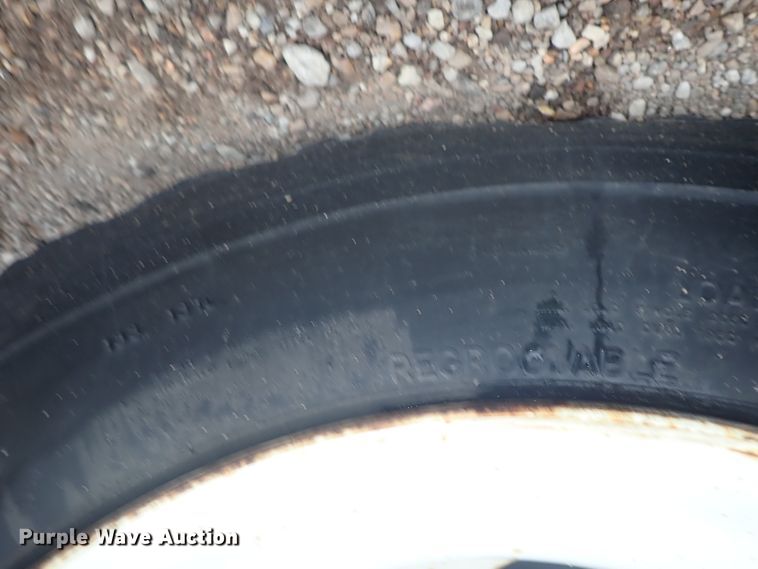 image for item DE5578 1993 Ford CF7000 box truck