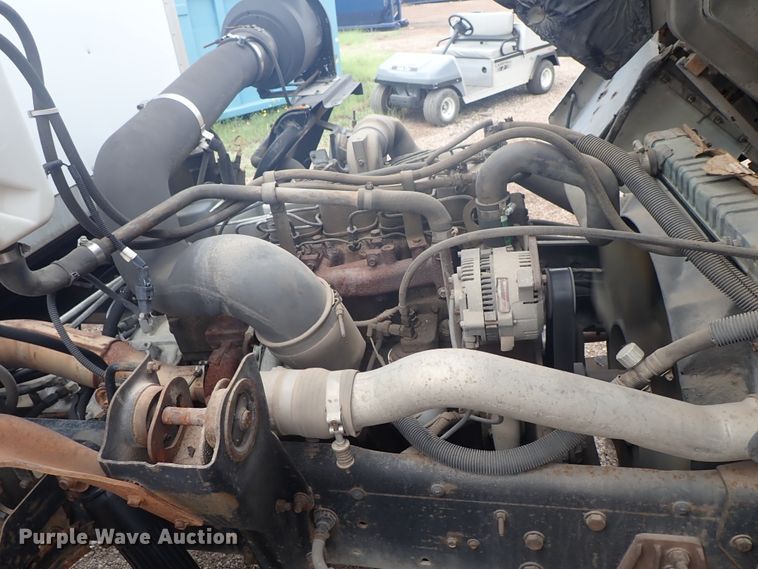 image for item DE5578 1993 Ford CF7000 box truck