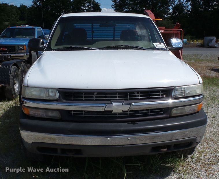 image for item DE7907 2000 Chevrolet 2500 pickup