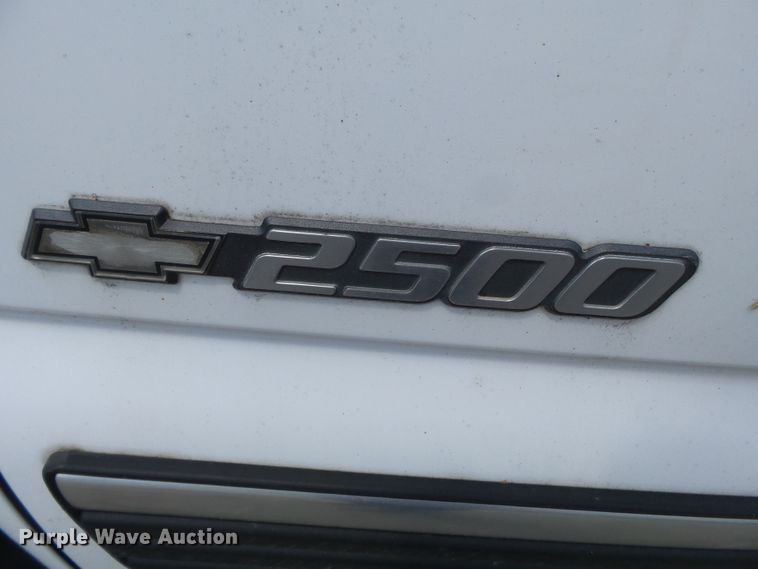 image for item DE7907 2000 Chevrolet 2500 pickup