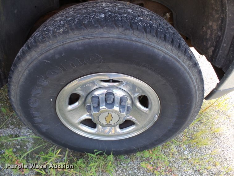 image for item DE7907 2000 Chevrolet 2500 pickup