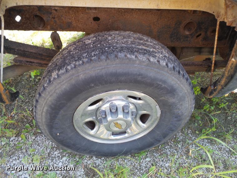 image for item DE7907 2000 Chevrolet 2500 pickup