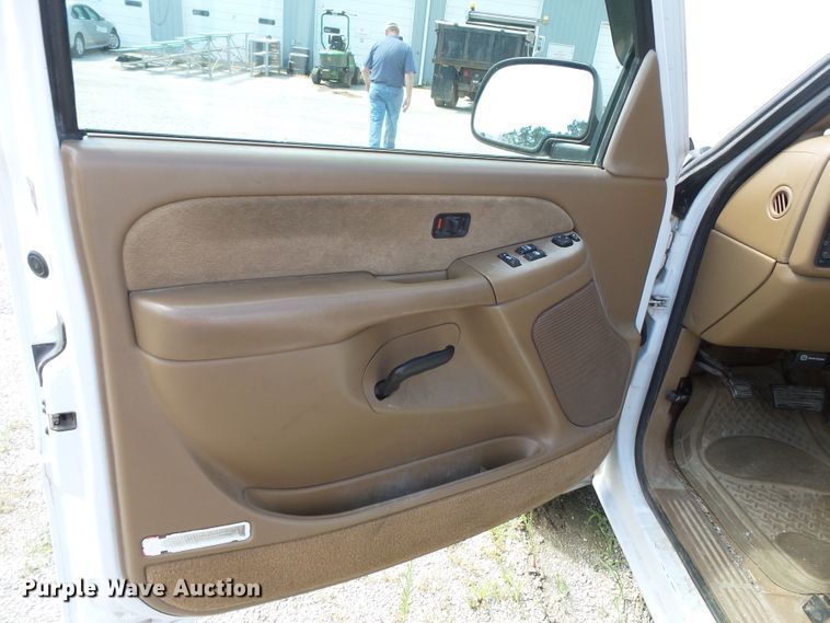 image for item DE7907 2000 Chevrolet 2500 pickup