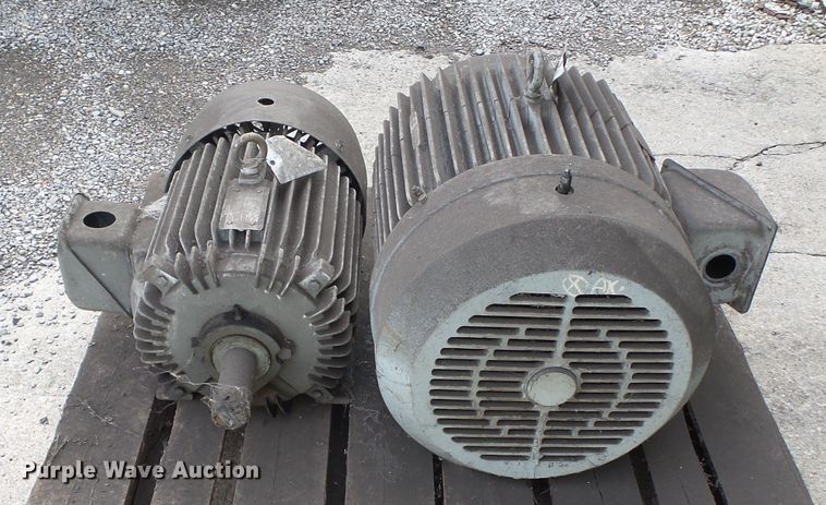 image for item DE7934 (2) electric motors