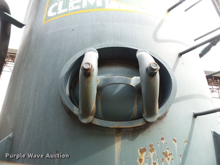 image for item DE7935 1992 Clemco Big Chem blasting machine