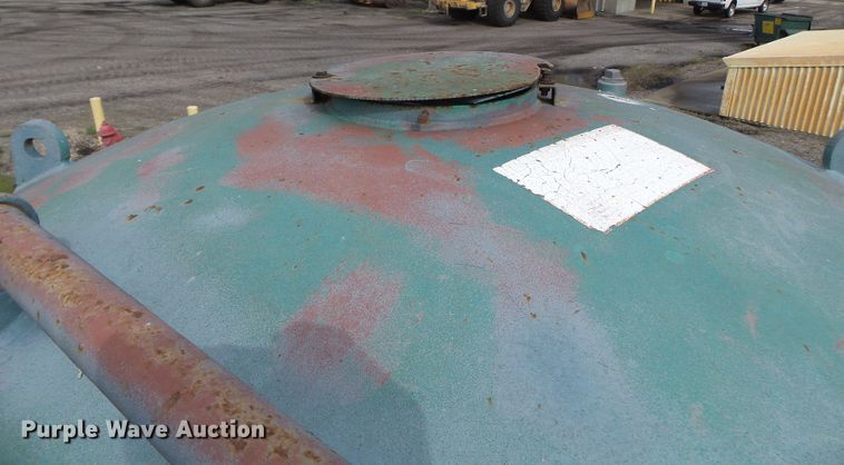 image for item DE7935 1992 Clemco Big Chem blasting machine