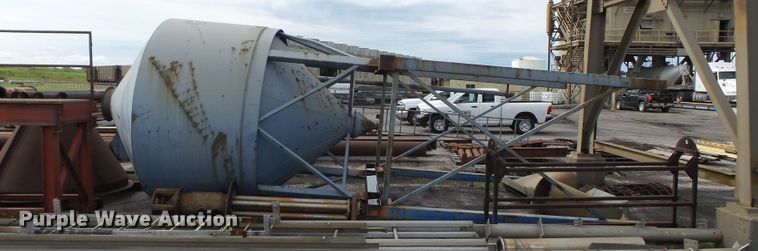 image for item DE7936 Friesen bulk hopper tank