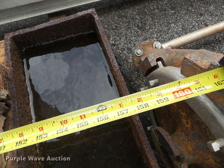 image for item DE7936 Friesen bulk hopper tank