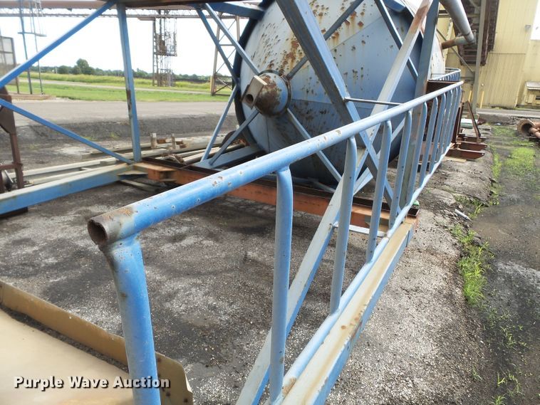 image for item DE7936 Friesen bulk hopper tank