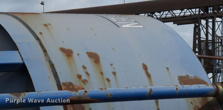 image for item DE7936 Friesen bulk hopper tank