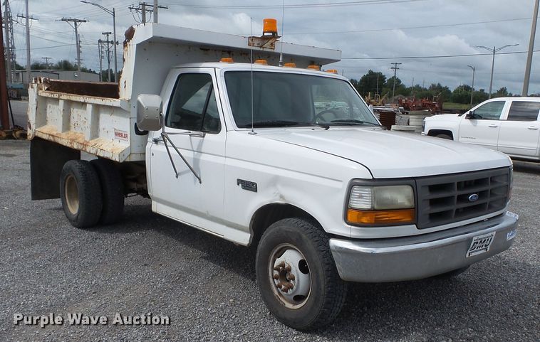 image for item DE7937 1994 Ford F350 dump bed pickup truck