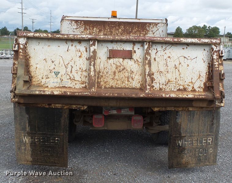 image for item DE7937 1994 Ford F350 dump bed pickup truck