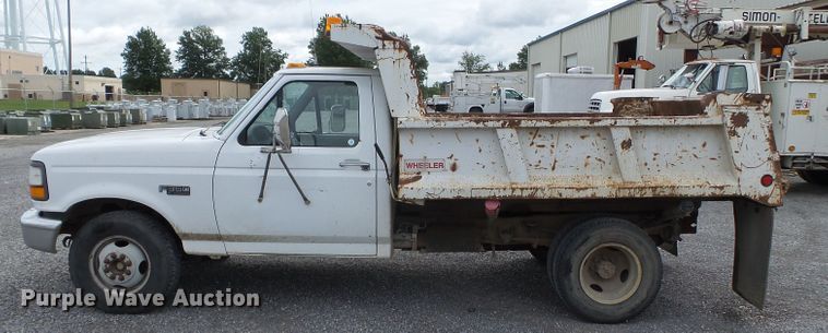 image for item DE7937 1994 Ford F350 dump bed pickup truck