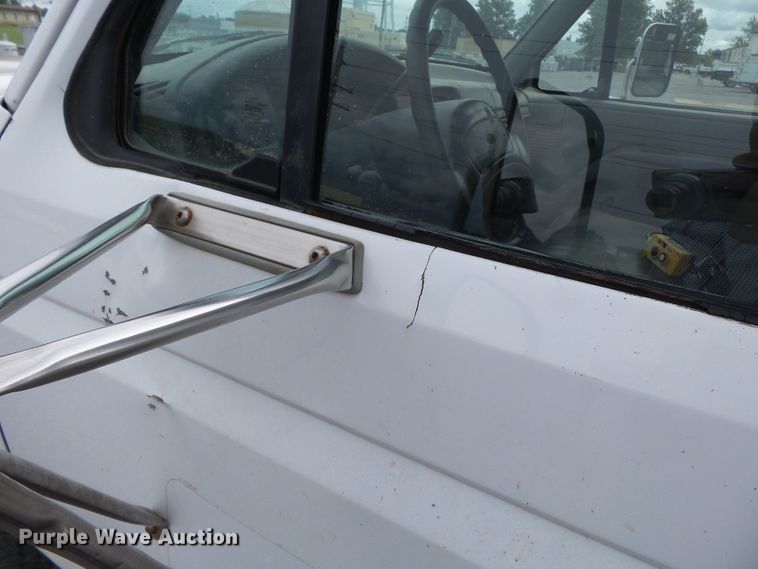 image for item DE7937 1994 Ford F350 dump bed pickup truck