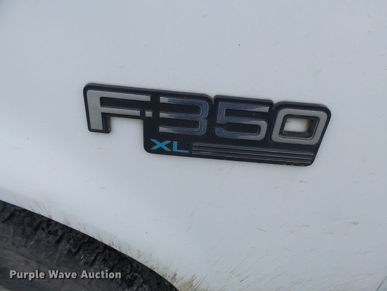 image for item DE7937 1994 Ford F350 dump bed pickup truck