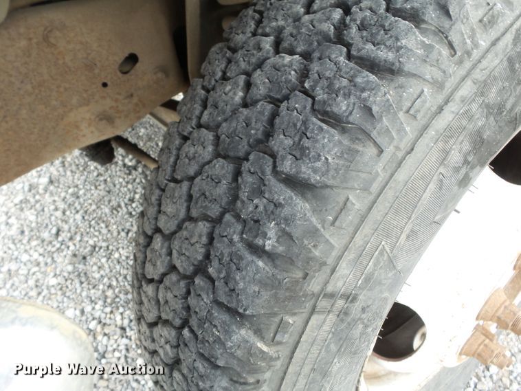 image for item DE7937 1994 Ford F350 dump bed pickup truck