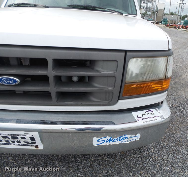 image for item DE7937 1994 Ford F350 dump bed pickup truck