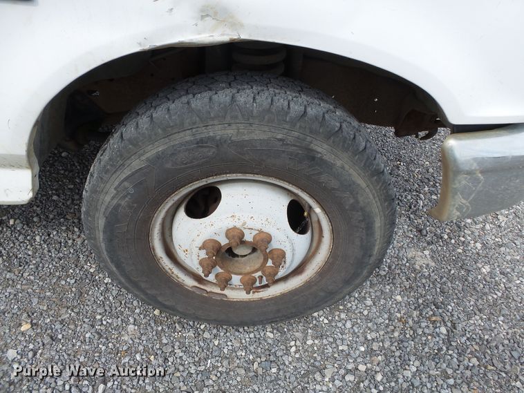 image for item DE7937 1994 Ford F350 dump bed pickup truck