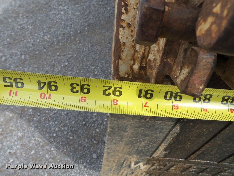 image for item DE7937 1994 Ford F350 dump bed pickup truck