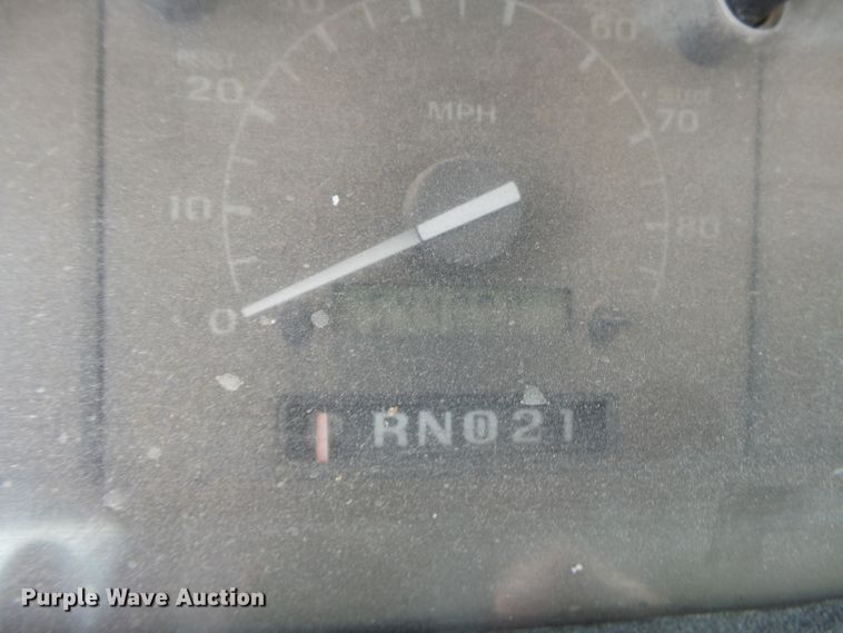 image for item DE7937 1994 Ford F350 dump bed pickup truck