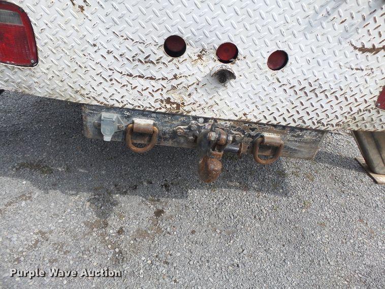 image for item DE7939 1995 Ford F700 digger derrick truck