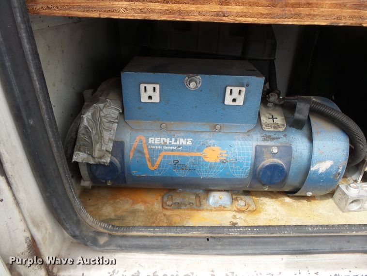 image for item DE7939 1995 Ford F700 digger derrick truck