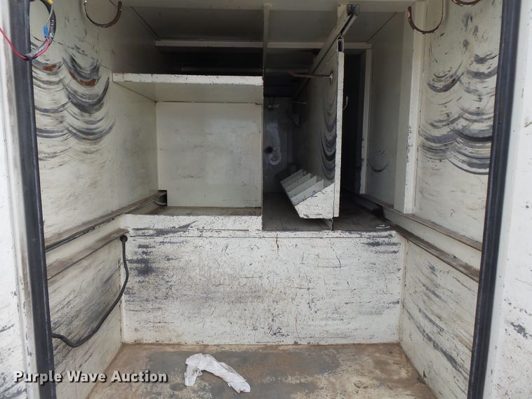 image for item DE7939 1995 Ford F700 digger derrick truck