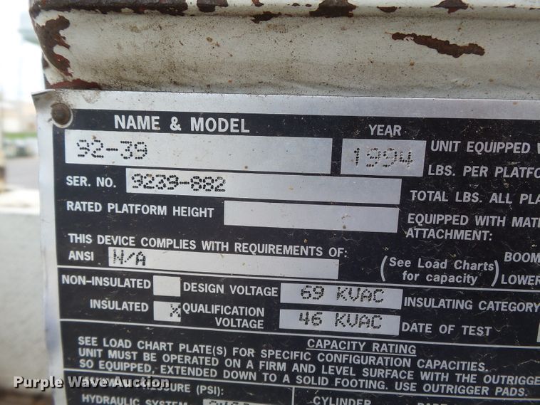 image for item DE7939 1995 Ford F700 digger derrick truck