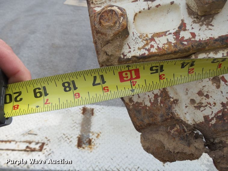 image for item DE7939 1995 Ford F700 digger derrick truck