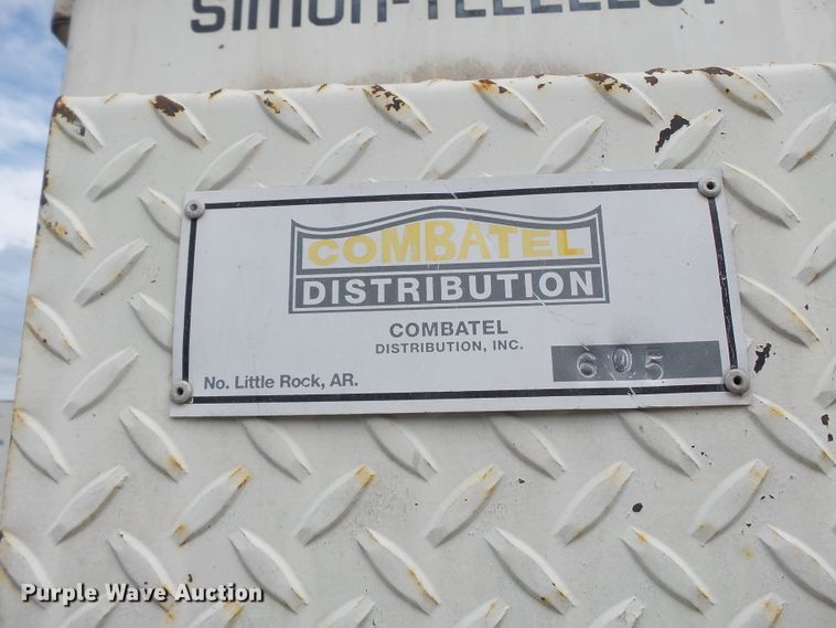 image for item DE7939 1995 Ford F700 digger derrick truck