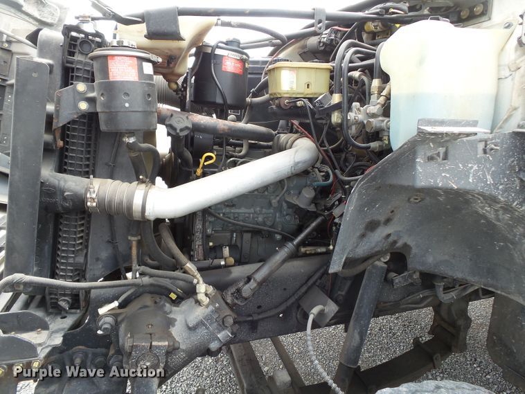 image for item DE7939 1995 Ford F700 digger derrick truck