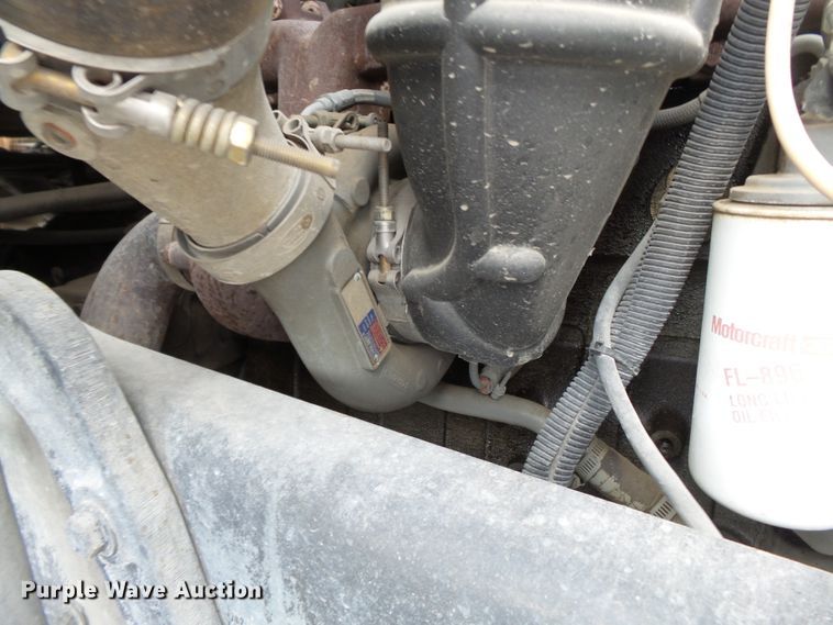 image for item DE7939 1995 Ford F700 digger derrick truck