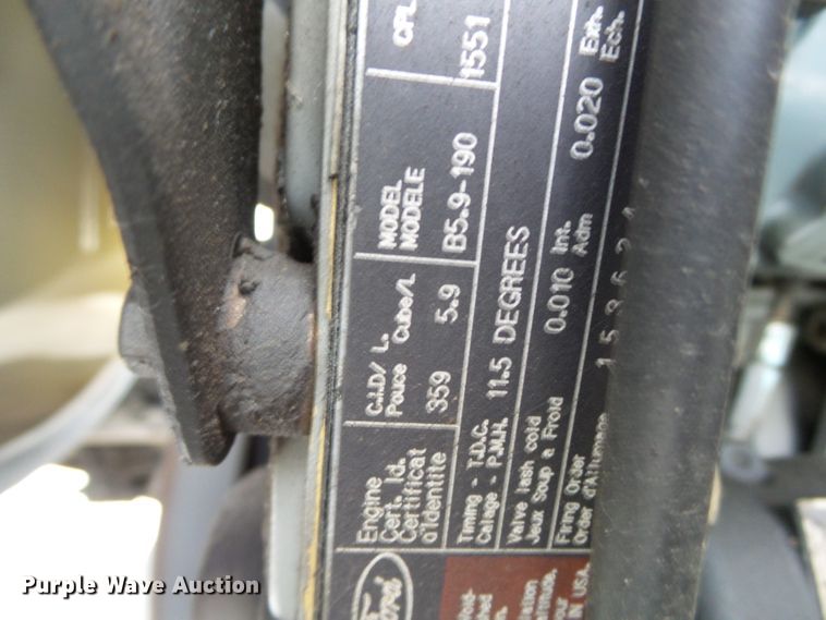 image for item DE7939 1995 Ford F700 digger derrick truck