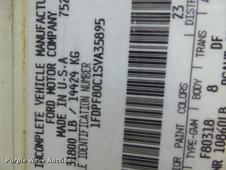 image for item DE7939 1995 Ford F700 digger derrick truck