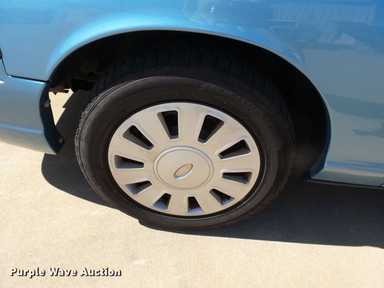 image for item DE7943 2007 Ford Crown Victoria Police Interceptor