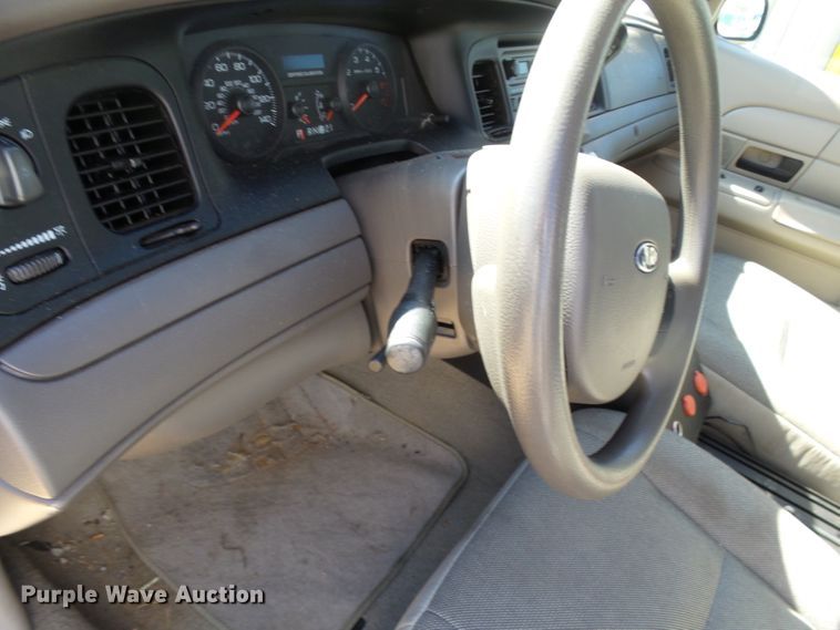 image for item DE7943 2007 Ford Crown Victoria Police Interceptor