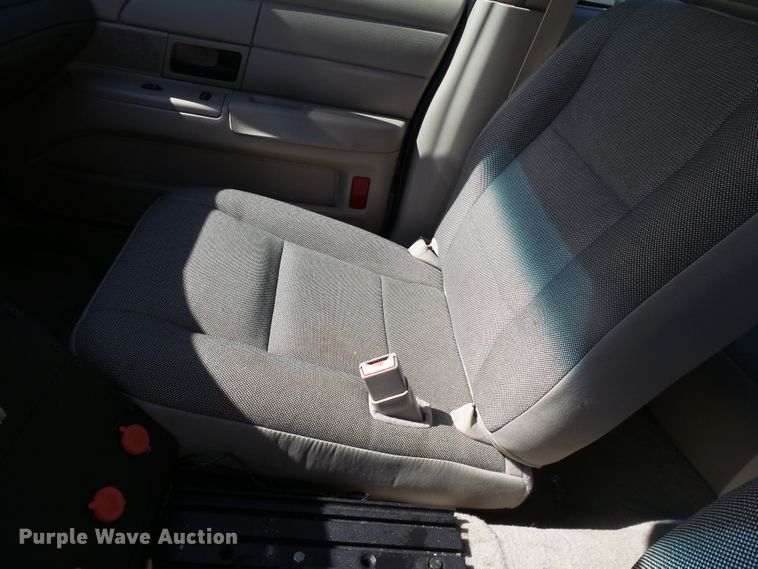 image for item DE7943 2007 Ford Crown Victoria Police Interceptor