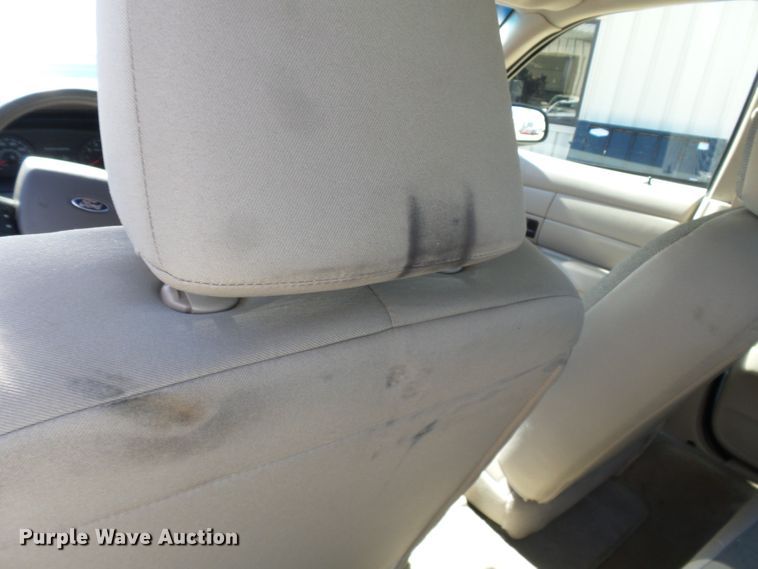 image for item DE7943 2007 Ford Crown Victoria Police Interceptor