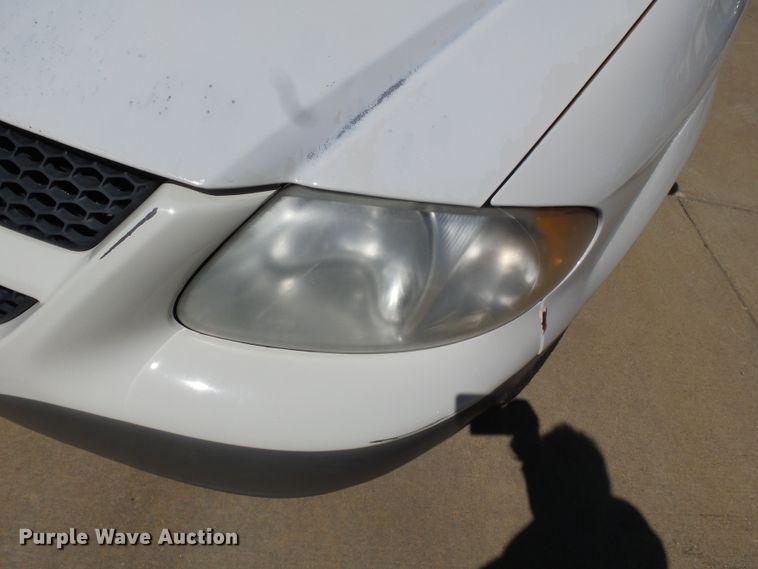 image for item DE7946 2001 Dodge Caravan van