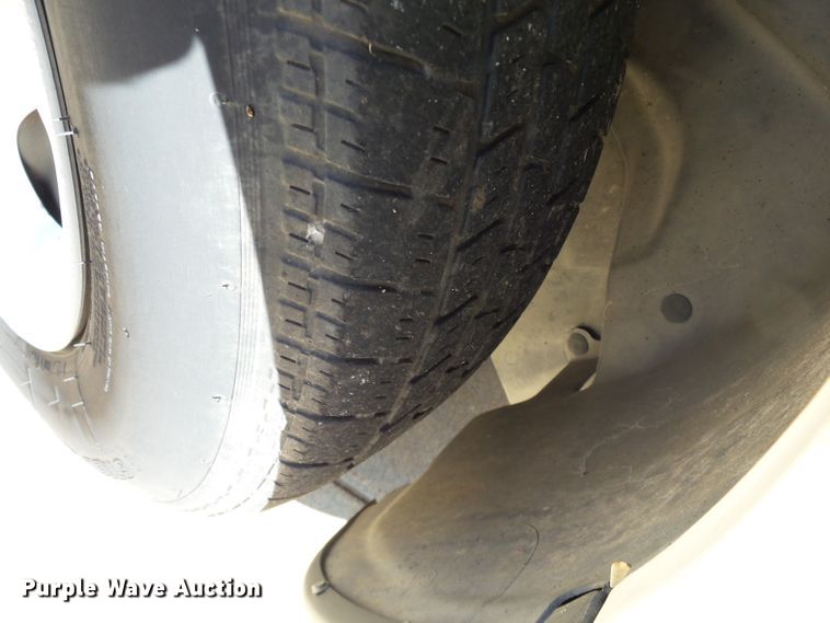 image for item DE7946 2001 Dodge Caravan van