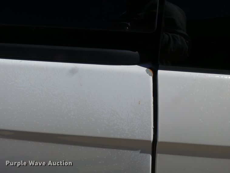 image for item DE7946 2001 Dodge Caravan van